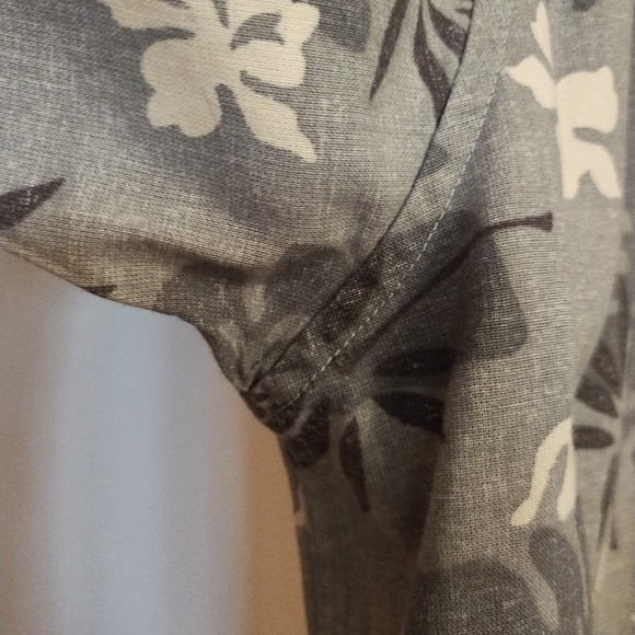 Eddie Bauer Men's Hawaiian Floral Button Down Short Sleeve Shirt Size L - Picture 8 of 9